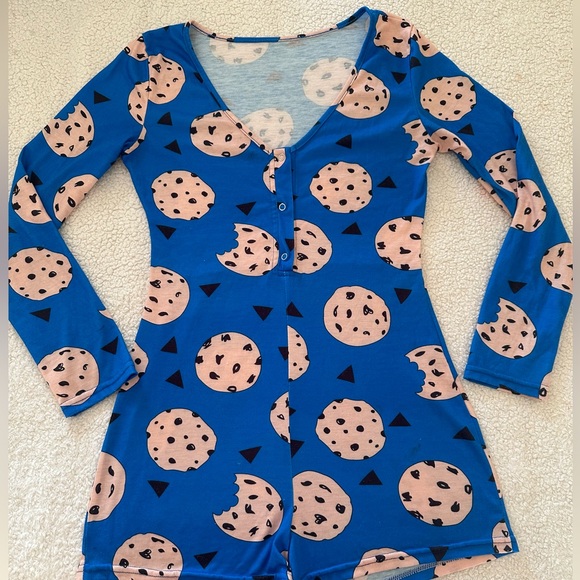 Blue Cookie Monster 🍪 Sleepwear Romper / size small - Picture 3 of 9